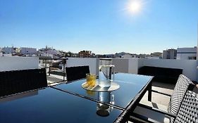 Sun Waves Beach Apartment